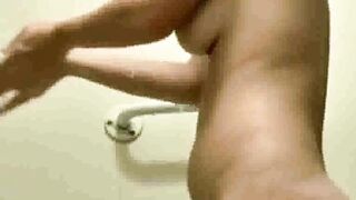 My showering stepsister 22yo (voyeur)