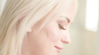 Big tits MILF Lisi Kitty pounding big ass on dick for hardcore anal sex