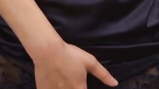 Hottie gives head and fucks