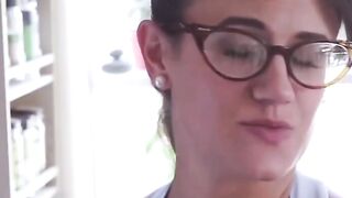 Stepmom sucks dick gets anal fucked