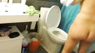 Asian stepmom, firm tits, big nipples (voyeur)