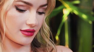 Teenage Escape - Private Jacuzzis & Intimate Encounters with Hottie Keira