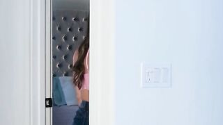 Step-Sister Squirts For StepBrother's Big Dick - Taboo Encounters