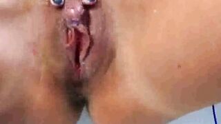 Fistful-of-Fun": Curvy MILF fists herself hardcore while bathing - Anal Play with Dildo & Pussy Stretching!