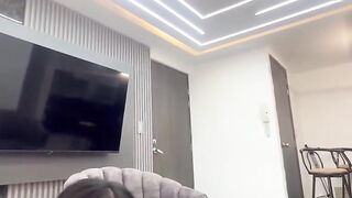 Latino Hottie Gives Epic Blowjob & Facial For Gym Instructor