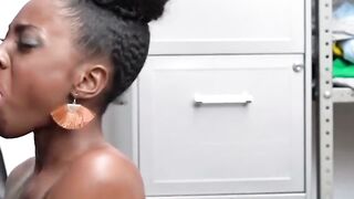 Teen shoplifter Jade Kush opts to fuck cop instead of jail
