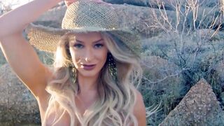 Canadian Blondie's Outdoor Nudity Show - Bikini-Free Beach Body Exposed