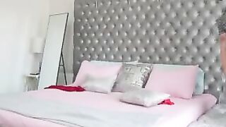 Stepsister's Dirty Little Secret - Step-Mother Leaves Her Vibrator In The Diswasher