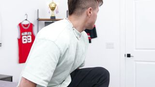 Teen Stepsibling's Hot Body Gets A Workout From Stepbrother