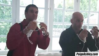 Paige Ashley takes on 3 way two men pound bald snatch