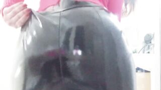 GODDESS milf CAMELTOE PVC VINYL LEGGINGS,SMOKES,TEASE AND HAVING FUN WITH HER