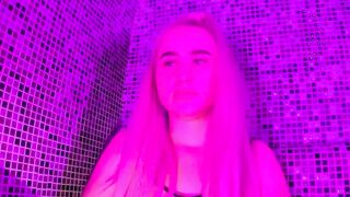 Melesa Masturbates With a Thick Dildo in a Hot, Steamy Sauna Session