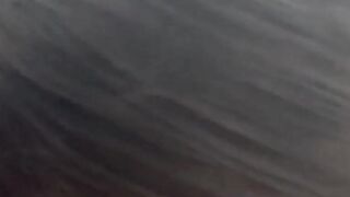 A amiga da minha namorada descobriu que eu tenho um pau grande e quis experimentar!