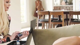 Serene Siren and stepdaughter Kimmy Kimm flip fucking using strap on