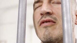 Jail guard fucks this horny prisoners in the cell