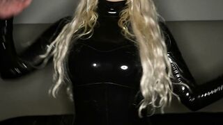 RICKYSROOM Anna Claire and Nichole Saphir in latex!