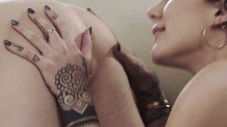Fingering my Asian stepsisters pussy and licks it
