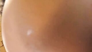 Gangbang caseiro com a deusa Tina Fire e suas grandes mamas ébano em vídeo 4k XXX.