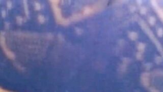 Jovem amadora usa dildo anal e recebe sêmen na boca e seios em vídeo brasileiro.