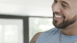 Zak Bishop gets physical and hole training from muscular Fitness Papi