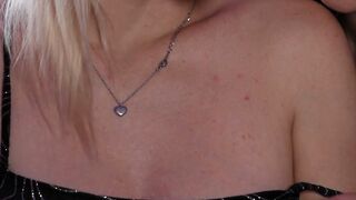 Dual squirt frenzy Amirah Adara and Zazie Skymm drench shaft in wild grinding