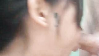 Oral descuidado até a ejaculação no rosto e na boca.
