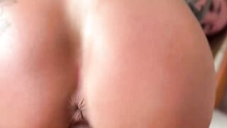 Hottest Big Ass Latina Rides Doggystyle, Peeing and Squirting - XXX!