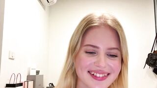 Solo Sweetie Swings Her Hair Hands Blonde Edition