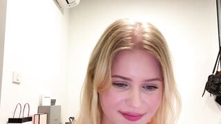 Solo Sweetie Swings Her Hair Hands Blonde Edition