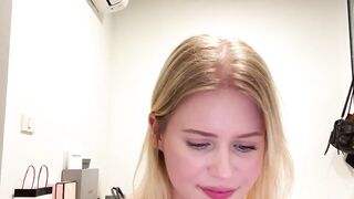 Solo Sweetie Swings Her Hair Hands Blonde Edition