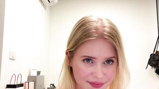 Solo Sweetie Swings Her Hair Hands Blonde Edition