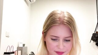 Solo Sweetie Swings Her Hair Hands Blonde Edition