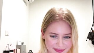 Solo Sweetie Swings Her Hair Hands Blonde Edition
