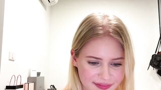 Solo Sweetie Swings Her Hair Hands Blonde Edition