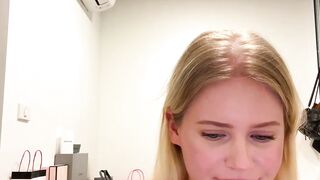Solo Sweetie Swings Her Hair Hands Blonde Edition