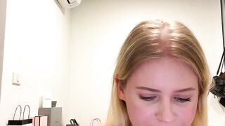 Solo Sweetie Swings Her Hair Hands Blonde Edition