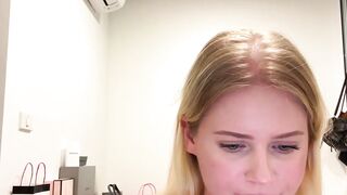 Solo Sweetie Swings Her Hair Hands Blonde Edition
