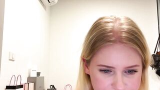 Solo Sweetie Swings Her Hair Hands Blonde Edition