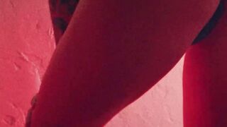 Curvy MILF with hairy pussy Keisha Grey exposes body for Playboy