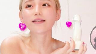 Japanese Beauty Goes Wild Fast Masturbation Demo