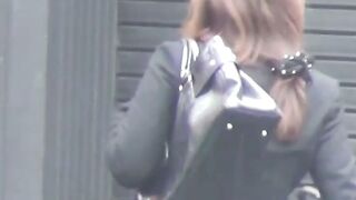 Watch how hidden camera records Asian ladies in their pissing stance
