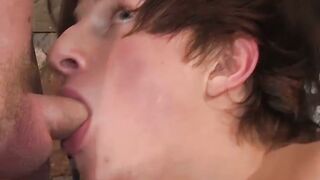 Attractive sexy dude Casper Ellis gives fantastic blowjob