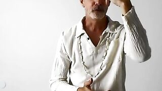 Yoga master Richard Lennox did some chakra yoga meditation through foot worship