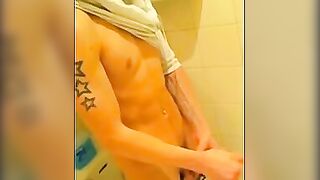 Amateur twink Mark Henley masturbating in the mens room