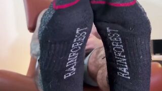 Hairy Feet Massage - Hunk with Inked Body Gives Footjob to Client's Wife
