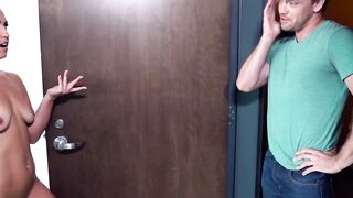 Big Booty Babe Kelsey Mae Rides A Huge Dick In Cowboy Hat And High Heel Shoes