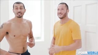 Novinha Branquinha Rabuda Fudend0 com Namorad0 e Amigo Ao Mesmo Tempo [DP]