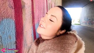 Emma Public beim Blowjob