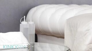 Kinky Spa - Good Dark Hair Visits A Strokes Parlor