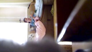 Voyeur mature woman humping and masturbating on the bed
